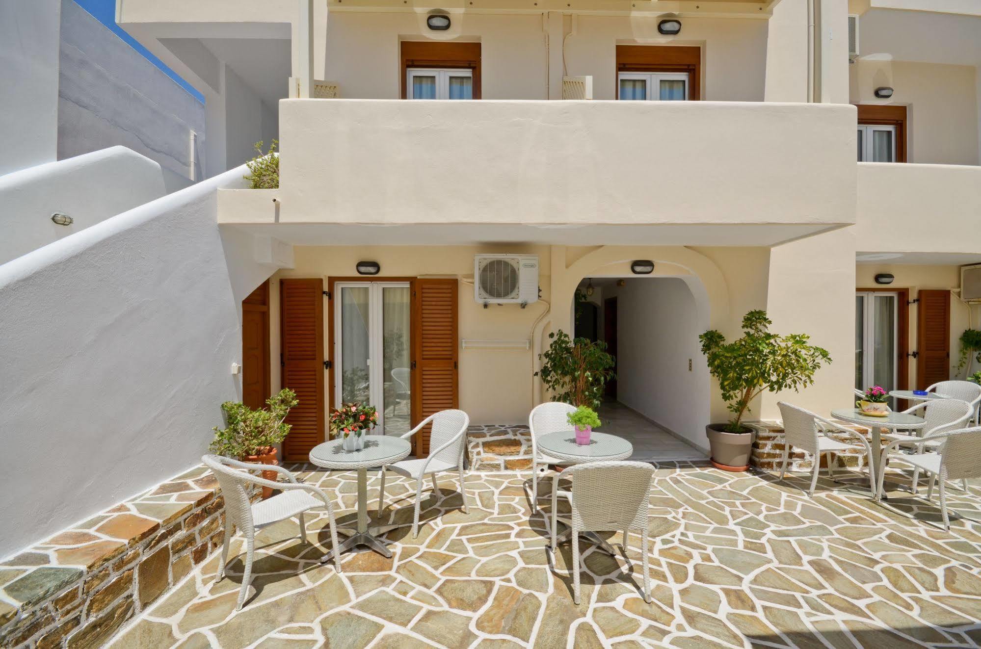 Margo Studios Naxos City Екстер'єр фото