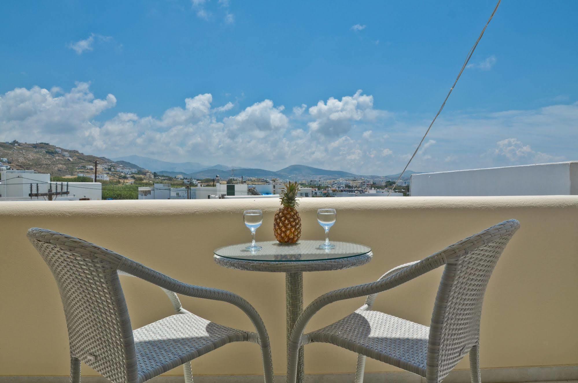 Margo Studios Naxos City Екстер'єр фото