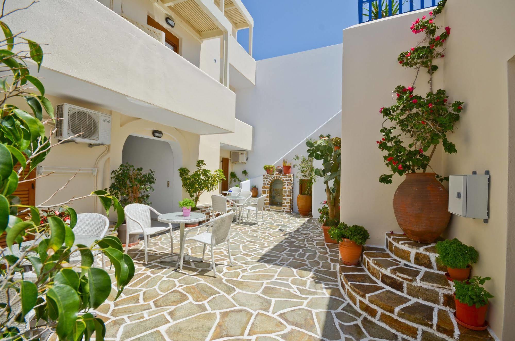 Margo Studios Naxos City Екстер'єр фото